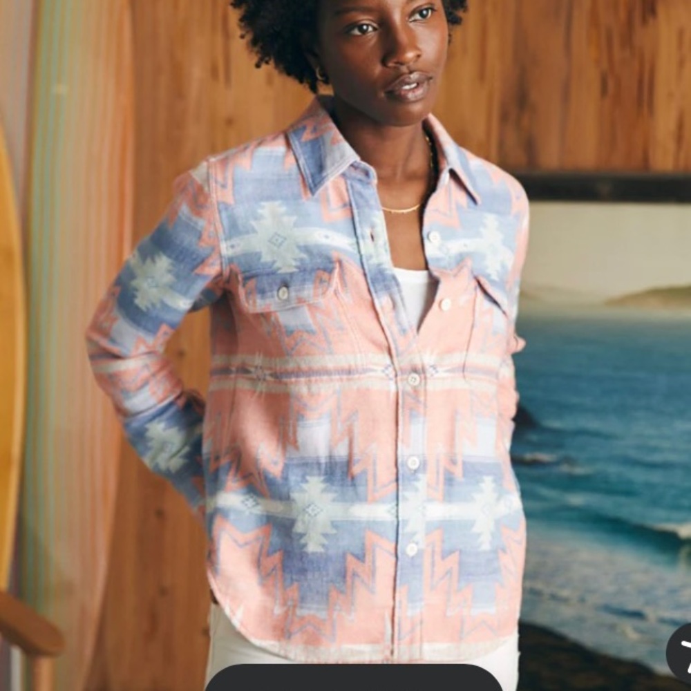 Women’s Printed Button-Up Shirt Jacket in Pink & Blue